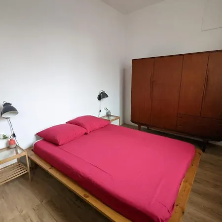 Nyaraló Maisonnette Avec Petite Cour *