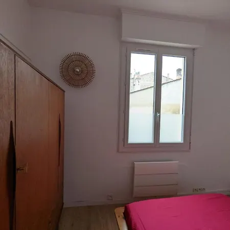 Сasa de vacaciones Maisonnette Avec Petite Cour