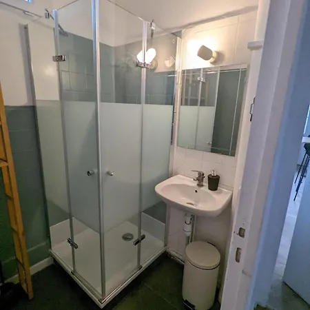 Maisonnette Avec Petite Cour Сasa de vacaciones