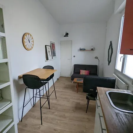 Maisonnette Avec Petite Cour Casa vacanze *
