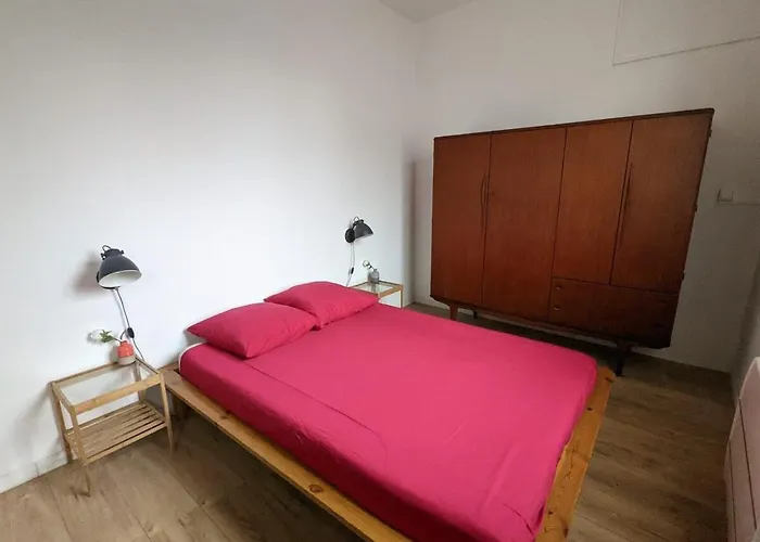 Nyaraló Maisonnette Avec Petite Cour *