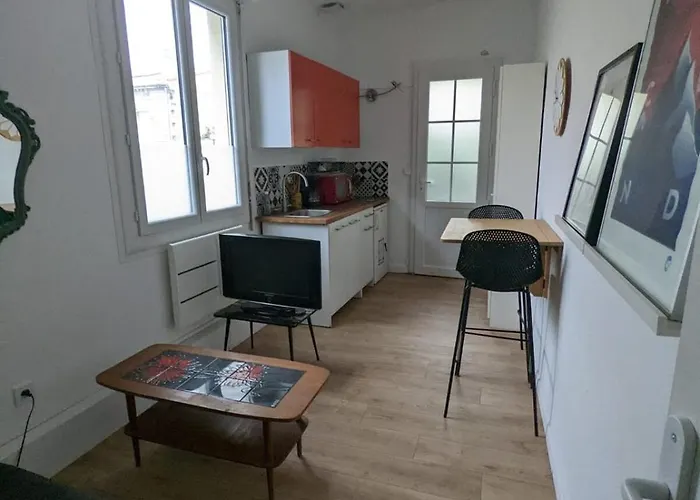 Nyaraló Maisonnette Avec Petite Cour *